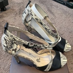 Modern Vintage Python Pumps-NIB